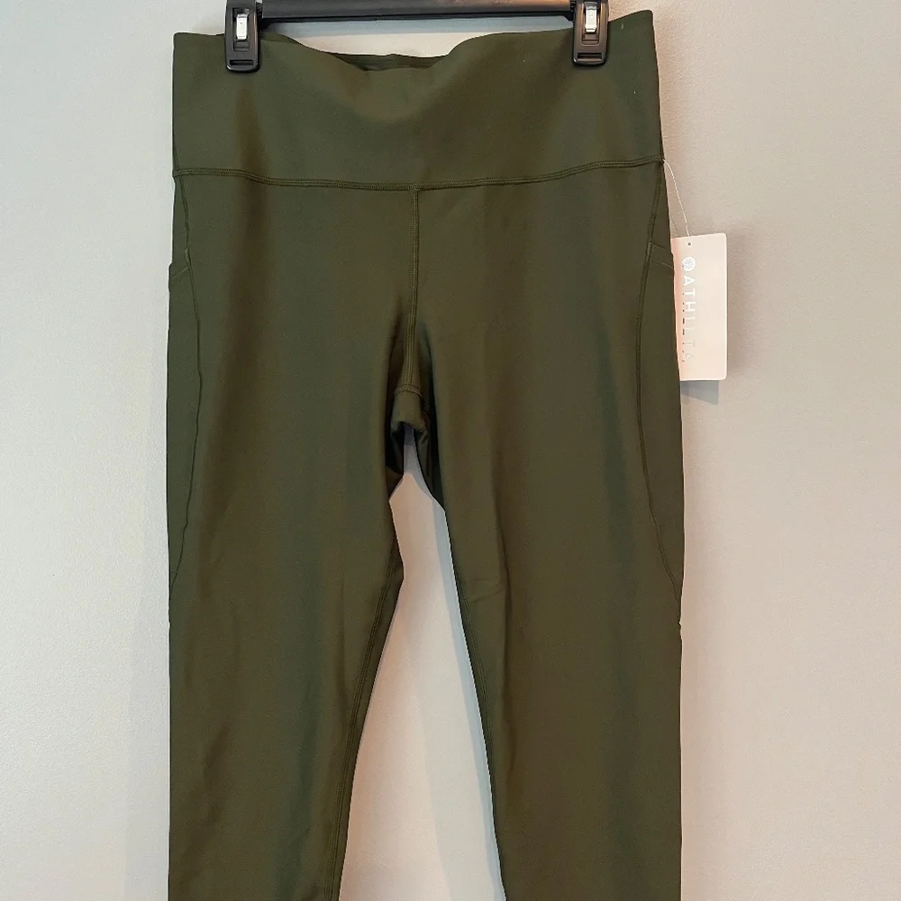 NWT Athleta Interval Stash 7/8 Legging XL - Aspen Olive - Picture 3 of 7